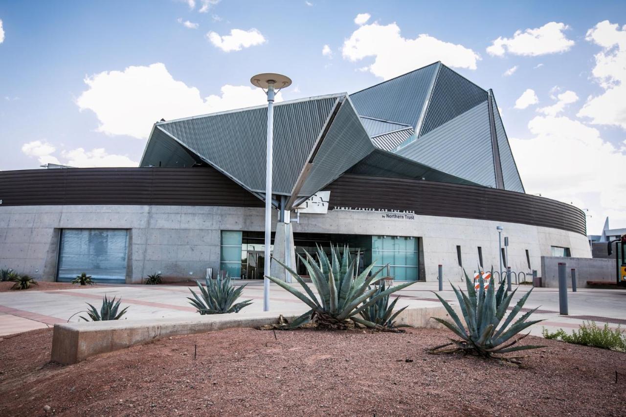 Holiday Inn & Suites Phoenix Airport By Ihg Exterior foto